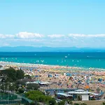 Beachfront Colourful Flat With Swimming Pool * Bibione