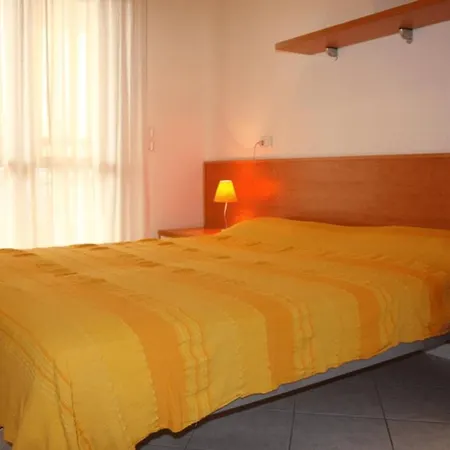 Apartment Beachfront Colourful Flat With Swimming Pool *