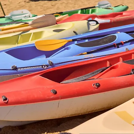 Beachfront Colourful Flat With Swimming Pool Apartment *