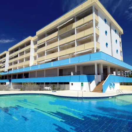 Beachfront Colourful Flat With Swimming Pool Διαμέρισμα Μπιμπιόνε