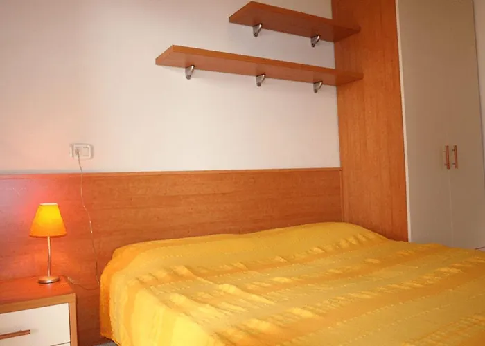 Beachfront Colourful Flat With Swimming Pool * Bibione